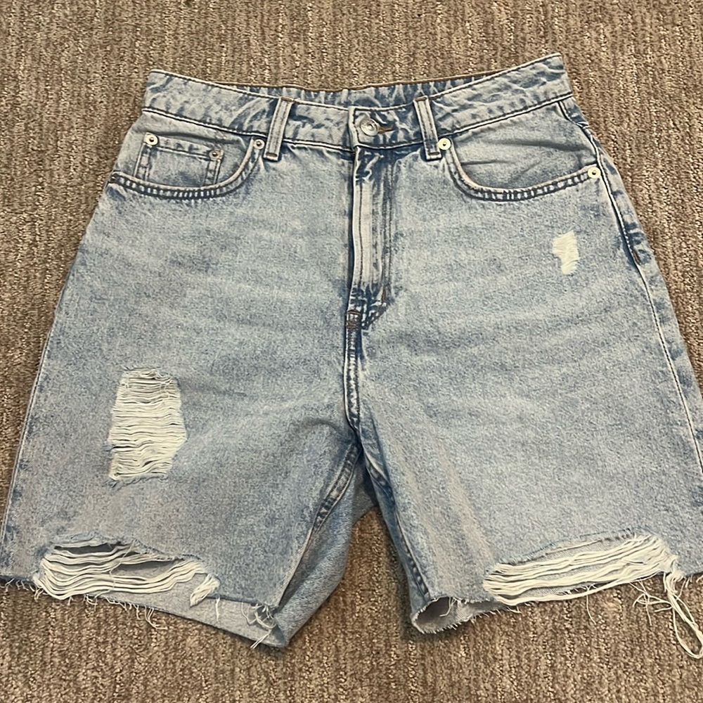 h&m mid rise shorts